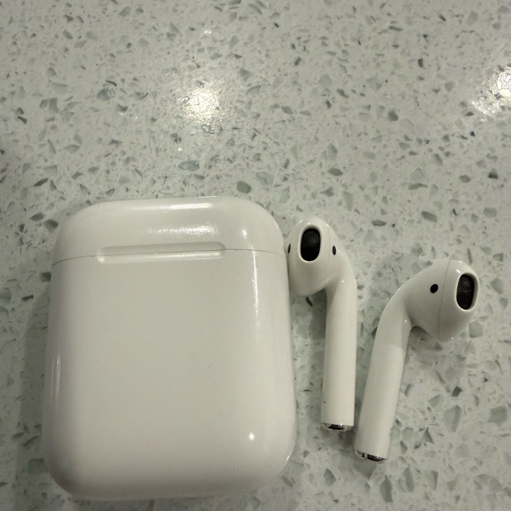 Sleek Wireless Earbuds with Charging Case - White